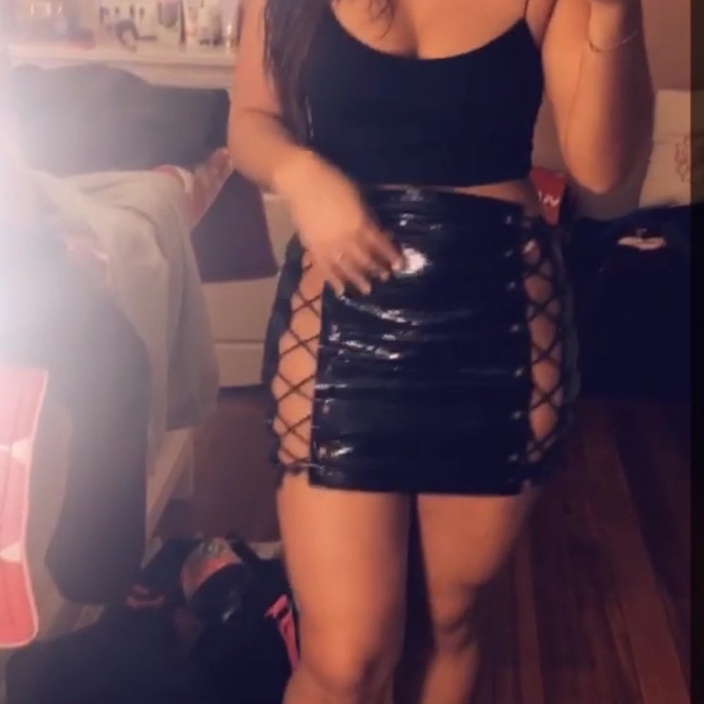 PLT Faux Leather Skirt - Picture 2 of 8